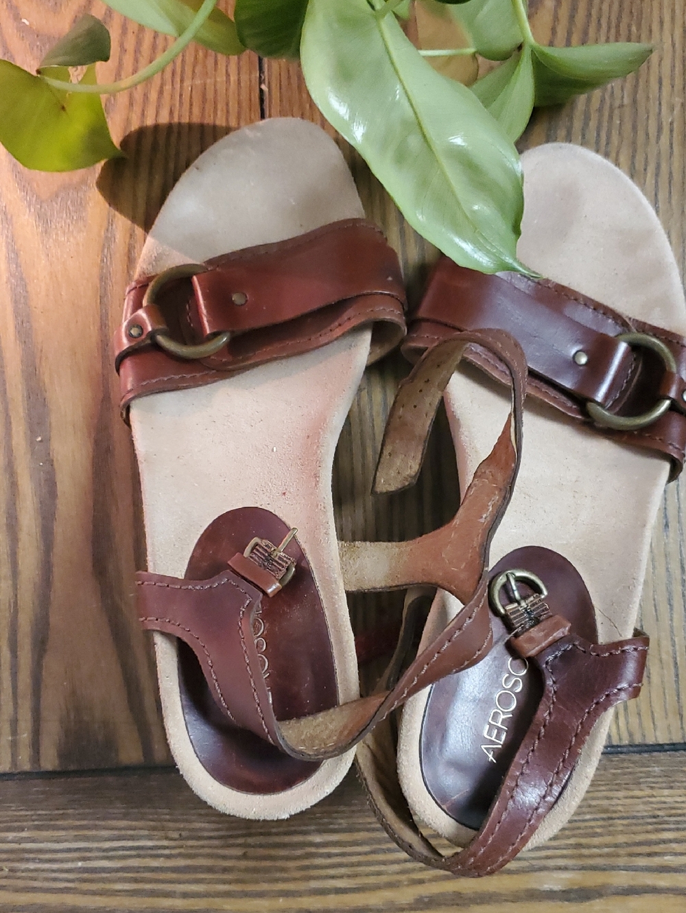 AEROSOLES Brown Leather Buckle Platform Sandals